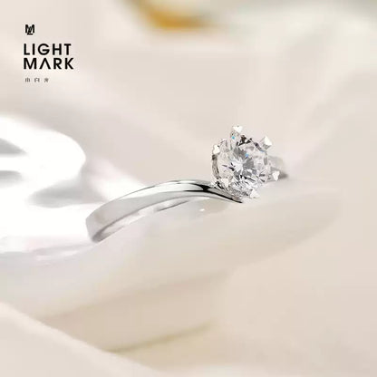 LightMark small white light twisting arm snowflake six claw 18K gold 50 points diamond ring