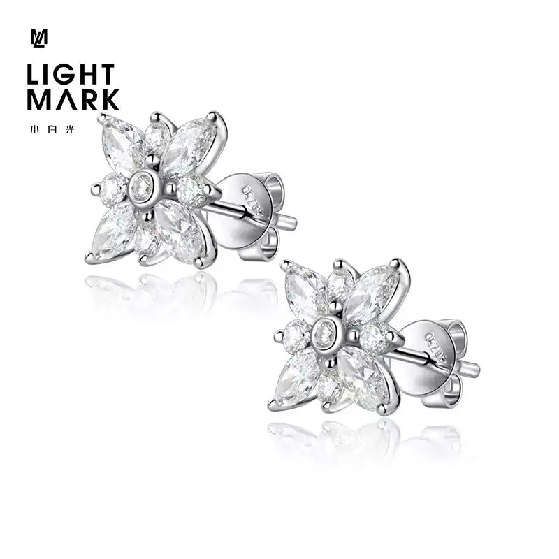 LIGHT MARK/Little White Light 18K Gold Flower Diamond Earrings All-match Earrings for Women Gifts