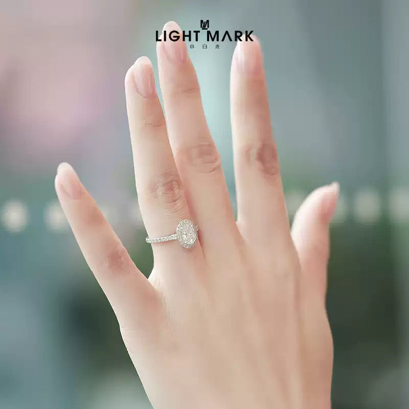 LightMark 18K gold oval diamond ring with small white light, light luxury wedding one carat ring for girlfriend