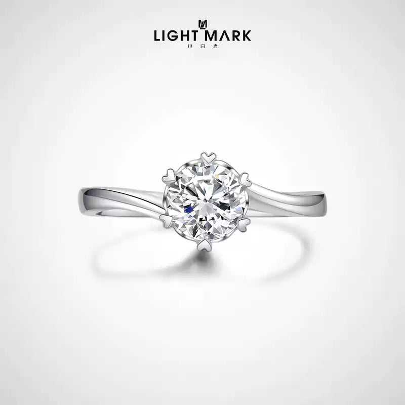 LightMark small white light twisting arm snowflake six claw 18K gold 50 points diamond ring